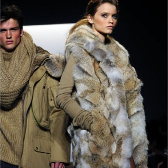 Michael Kors Runway Collection Fall 2010 Coyote Fur Patchwork Gilet - Picture 8 of 16